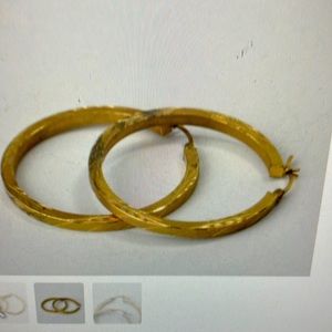 13k very pretty yellow gold earrings